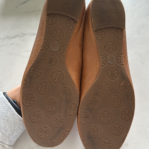 Tory Burch tan leather ballet flats size 7.5 - Picture 4 of 4
